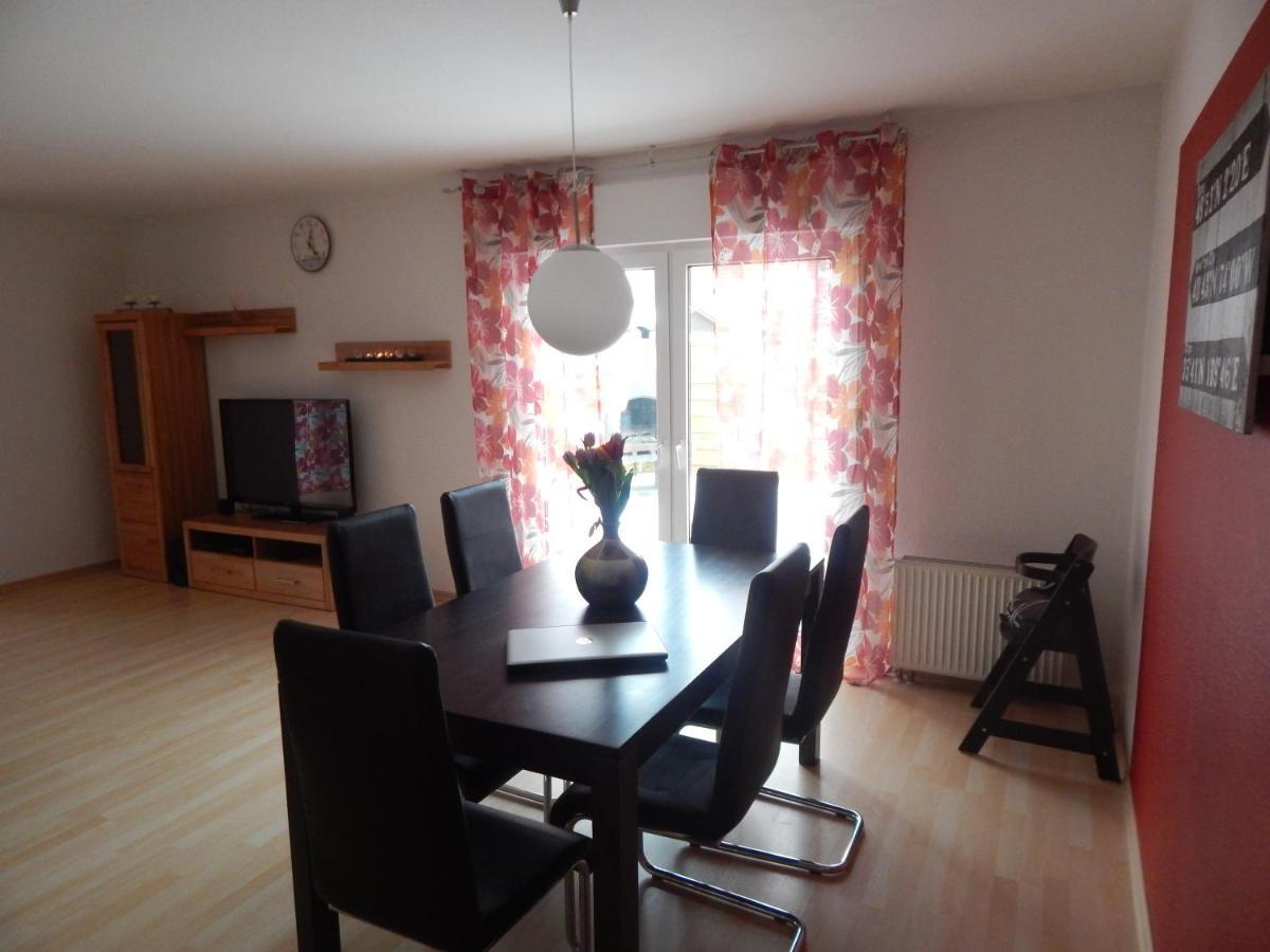 אלטנקירכן Ferienwohnung Insel Ruegen - Haus Albatros מראה חיצוני תמונה
